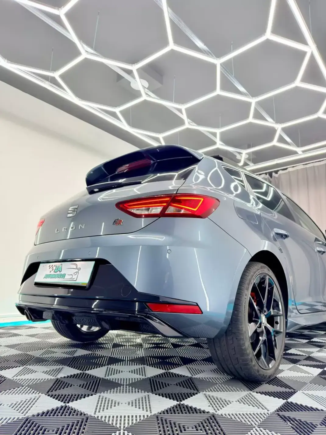 SEAT Leon 2014 - 17500 EUR, 140000 km - AUTO.MOTO.pt - 140000km - foto 10 de 21