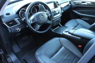 Mercedes-Benz ML 350 2012 - 22500 EUR, 212000 km - 212000km - foto 11 de 28