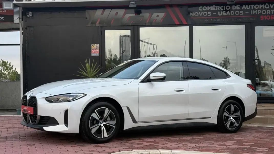 BMW i4 2022 - 1 EUR, 103000 km - AUTO.MOTO.pt - 103000km - foto 11 de 46