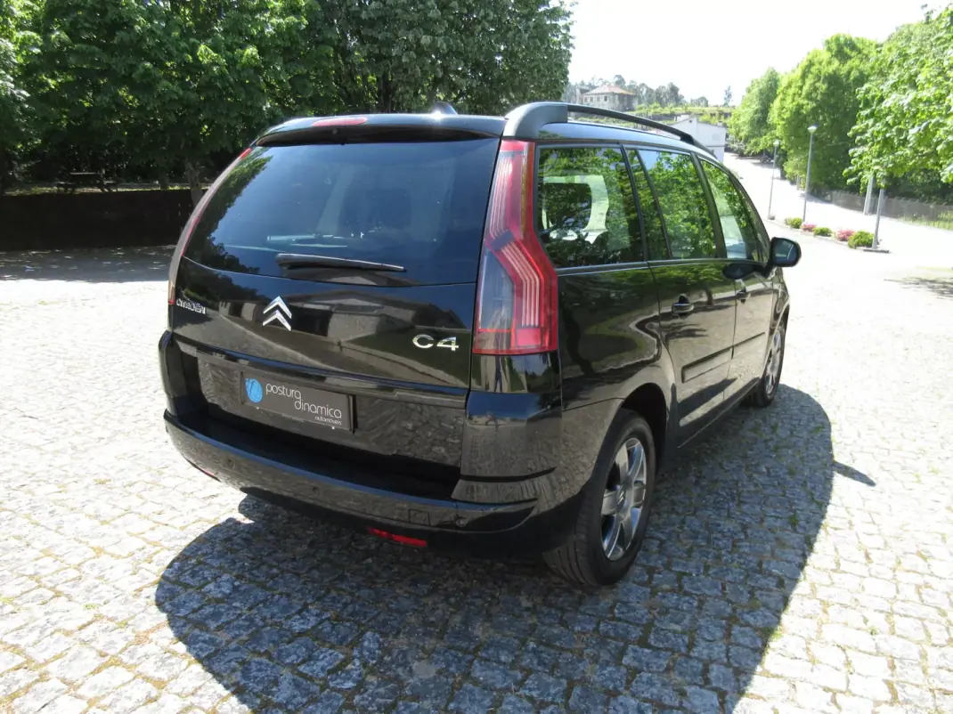 Citroën C4 Grand Picasso 2010 - 3490 EUR, 330000 km - AUTO.MOTO.pt - 330000km - foto 9 de 40