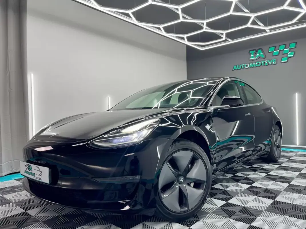 Tesla Model 3 2019 - 17999 EUR, 187000 km - AUTO.MOTO.pt - 187000km - foto 1 de 15