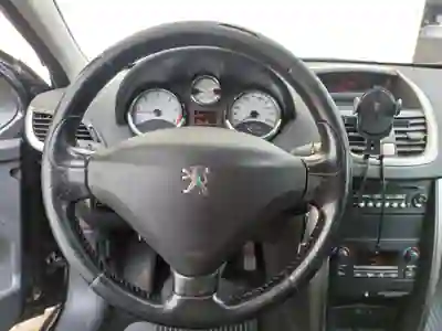 Peugeot 207 SW 2008 - 3500 EUR, 290000 km - AUTO.MOTO.pt - 290000km - foto 14 de 20