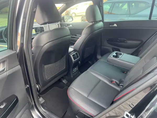 Kia Sportage 2019 - 22500 EUR, 70500 km - AUTO.MOTO.pt - 70500km - foto 8 de 18