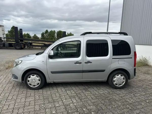 Mercedes-Benz Citan 2014 - 10990 EUR, 239000 km - 239000km - foto 7 de 17