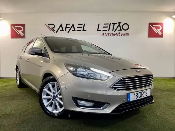 Ford Focus SW 2015 - 10750 EUR, 153000 km - AUTO.MOTO.pt - 153000km - foto 5 de 35