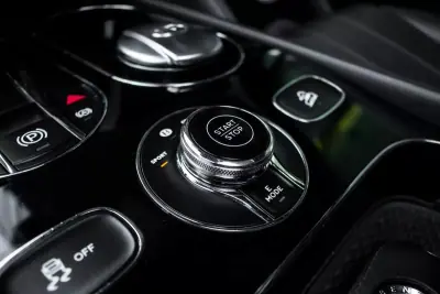 Bentley Bentayga 2022 - 230000 EUR, 70942 km - AUTO.MOTO.pt - 70942km - foto 24 de 57