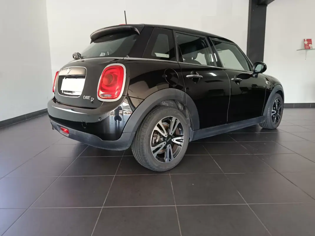 MINI Cooper 2019 - 16200 EUR, 80000 km - 80000km - foto 9 de 52