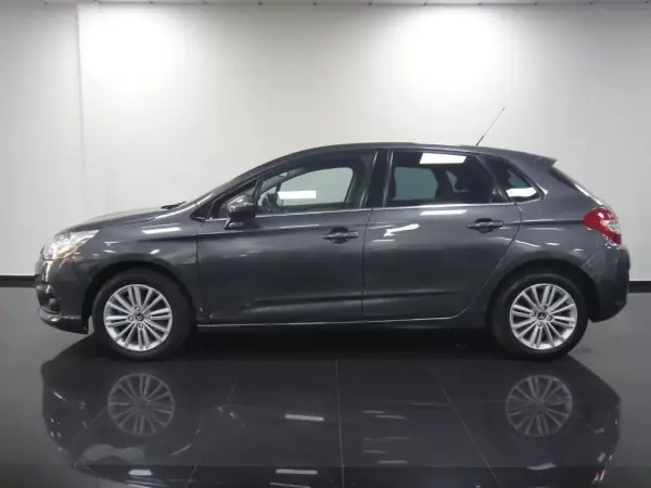 Citroën C4 2011 - 6750 EUR, 200000 km - AUTO.MOTO.pt - 200000km - foto 4 de 21