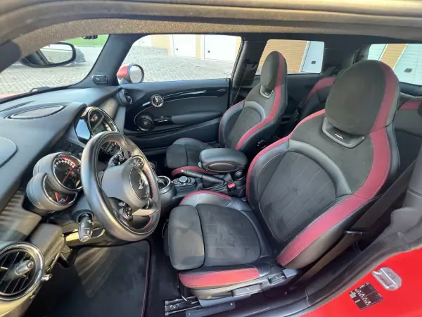 MINI John Cooper Works 2017 - 24965 EUR, 126000 km - AUTO.MOTO.pt - 126000km - foto 28 de 61