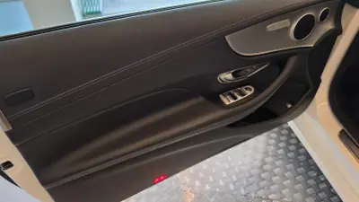 Mercedes-Benz E 220 2018 - 39500 EUR, 130496 km - AUTO.MOTO.pt - 130496km - foto 35 de 60