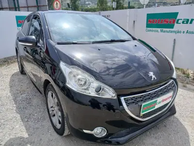 Peugeot 208 2013 - 7450 EUR, 80448 km - AUTO.MOTO.pt - 80448km - foto 5 de 25