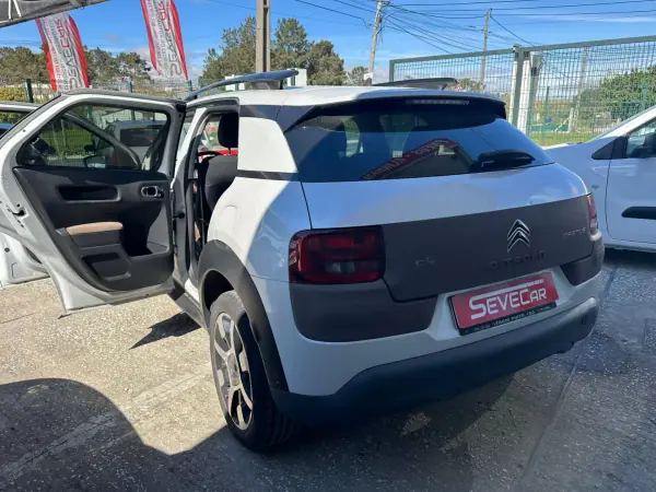 Citroën C4 Cactus 2015 - 9990 EUR, 138000 km - AUTO.MOTO.pt - 138000km - foto 8 de 9