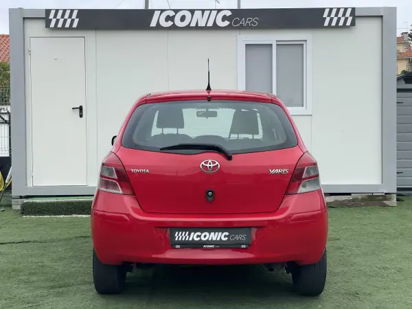 Toyota Yaris 2010 - 5990 EUR, 218000 km - AUTO.MOTO.pt - 218000km - foto 4 de 29