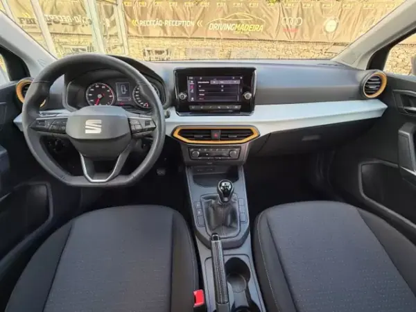 SEAT Ibiza 2022 - 12900 EUR, 90422 km - AUTO.MOTO.pt - 90422km - foto 9 de 11