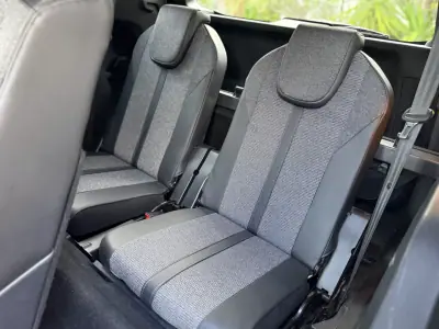Peugeot 5008 2018 - 13999 EUR, 200000 km - AUTO.MOTO.pt - 200000km - foto 9 de 14