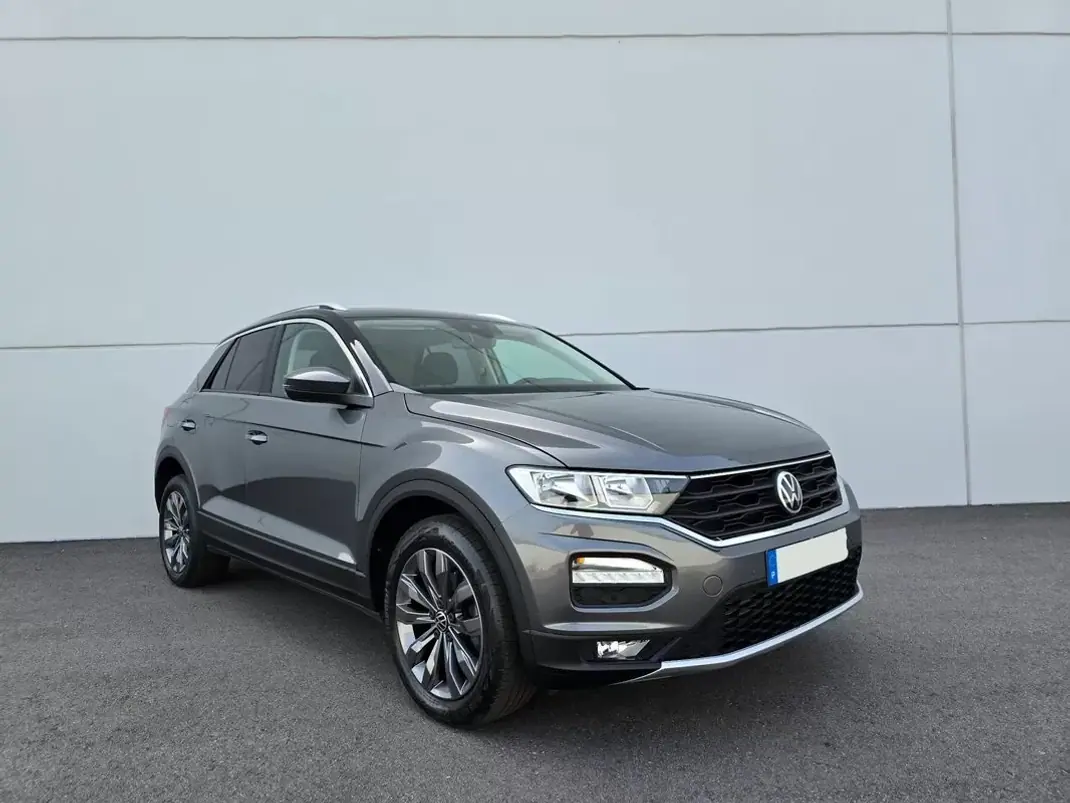 Volkswagen T-Roc 2021 - 17750 EUR, 72400 km - AUTO.MOTO.pt - 72400km - foto 6 de 37