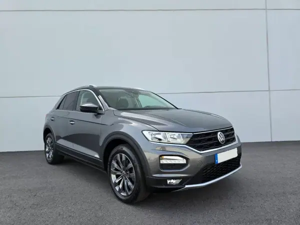 Volkswagen T-Roc 2021 - 17750 EUR, 72400 km - AUTO.MOTO.pt - 72400km - foto 6 de 37
