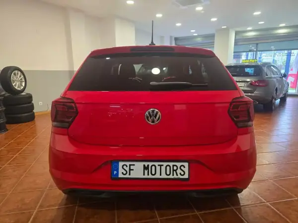 Volkswagen Polo 2018 - 14480 EUR, 138507 km - AUTO.MOTO.pt - 138507km - foto 7 de 45