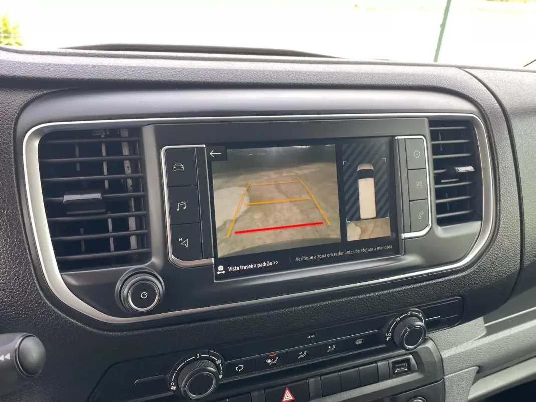 Opel COMBO 2022 - 17450 EUR, 123000 km - AUTO.MOTO.pt - 123000km - foto 26 de 37