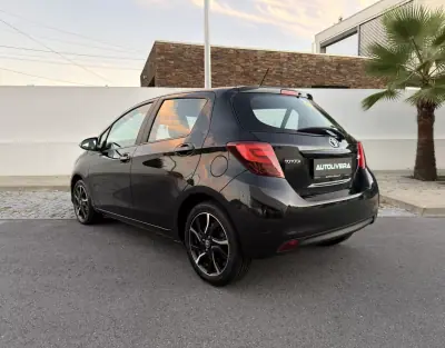 Toyota Yaris 2016 - 11400 EUR, 198746 km - foto 3 de 20