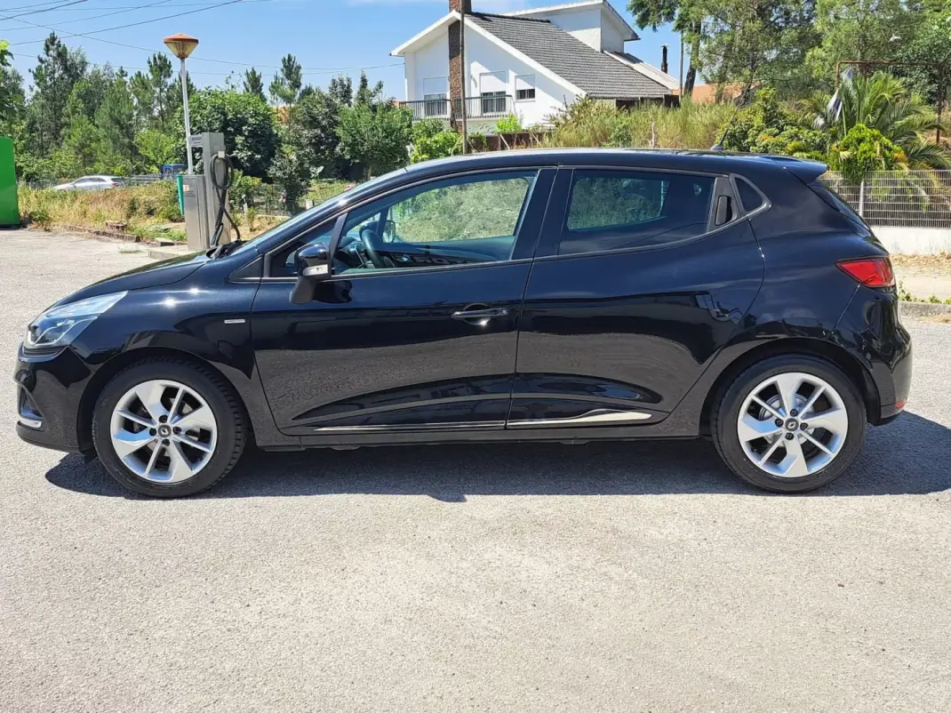 Renault Clio 2017 - 10950 EUR, 112648 km - 112648km - foto 10 de 45