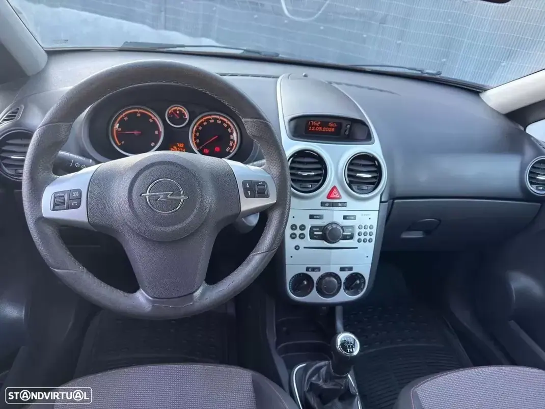 Opel Corsa van Ac 1.3 cdti 2007 - 4450 EUR, 139900 km - AUTO.MOTO.pt - 139900km - foto 15 de 17