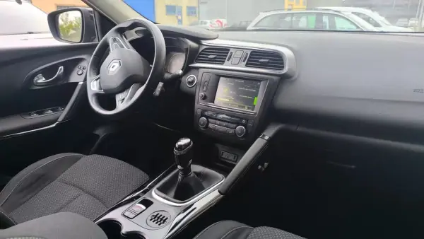 Renault Kadjar 2015 - 11900 EUR, 165000 km - AUTO.MOTO.pt - 165000km - foto 6 de 15