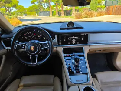 Porsche Panamera Sport Turismo 2018 - 64990 EUR, 99000 km - 99000km - foto 8 de 12