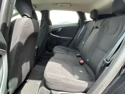 Volvo V40 Cross Country 2014 - 11750 EUR, 189500 km - AUTO.MOTO.pt - 189500km - foto 16 de 20