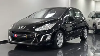Peugeot 308 2012 - 7250 EUR, 172520 km - AUTO.MOTO.pt - 172520km - foto 3 de 50