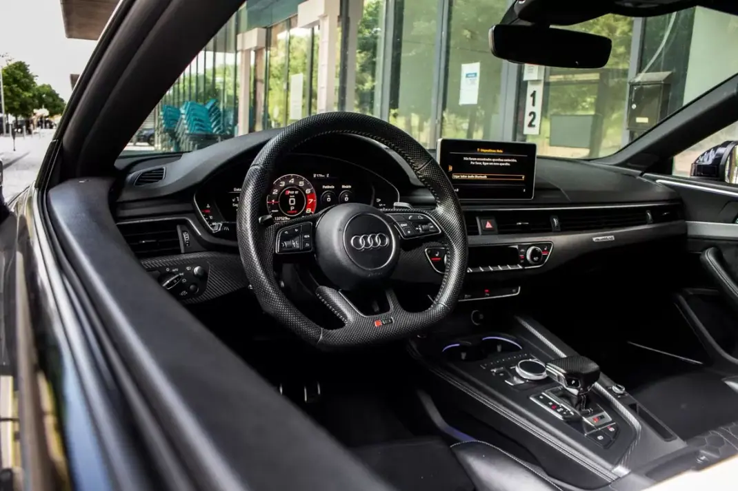 Audi RS5 Sportback 2017 - 53990 EUR, 137529 km - AUTO.MOTO.pt - 137529km - foto 30 de 38