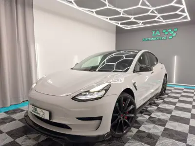 Tesla Model 3 2020 - 25500 EUR, 102500 km - foto 1 de 25
