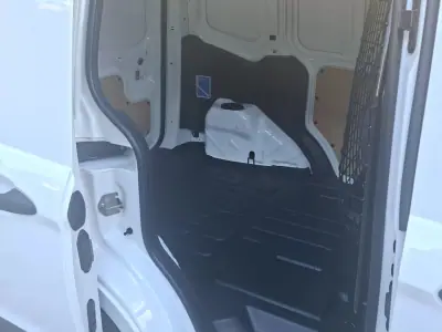 Ford Transit Courier 2021 - 12990 EUR, 88501 km - AUTO.MOTO.pt - 88501km - foto 15 de 15