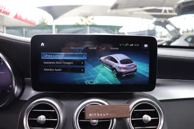 Mercedes-Benz 200 2020 - 54990 EUR, 120000 km - AUTO.MOTO.pt - 120000km - foto 14 de 20