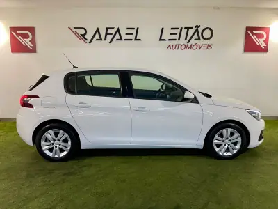 Peugeot 308 2019 - 11250 EUR, 107000 km - AUTO.MOTO.pt - 107000km - foto 5 de 27