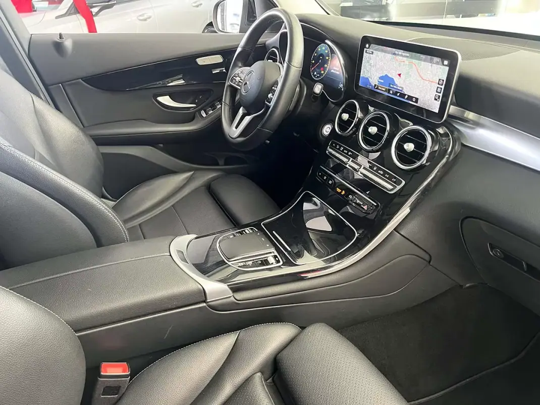 Mercedes-Benz GLC 300 2020 - 39800 EUR, 72985 km - 72985km - foto 19 de 25