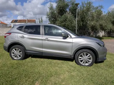 Nissan Qashqai 2014 - 11900 EUR, 220000 km - foto 4 de 5