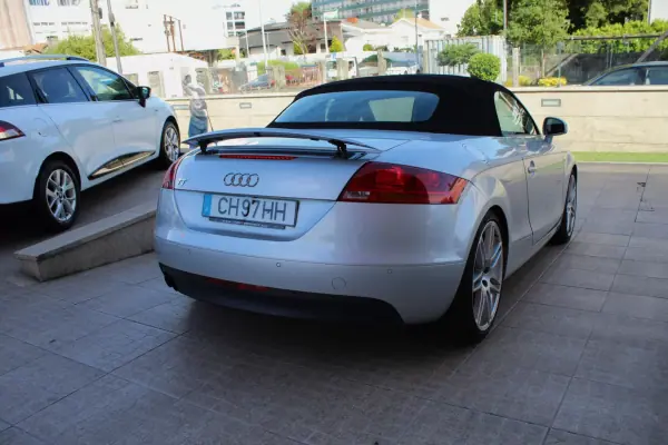Audi TT Roadster 2009 - 12990 EUR, 216600 km - AUTO.MOTO.pt - 216600km - foto 26 de 28