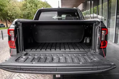 Ford Ranger 2023 - 48990 EUR, 60190 km - AUTO.MOTO.pt - 60190km - foto 28 de 41