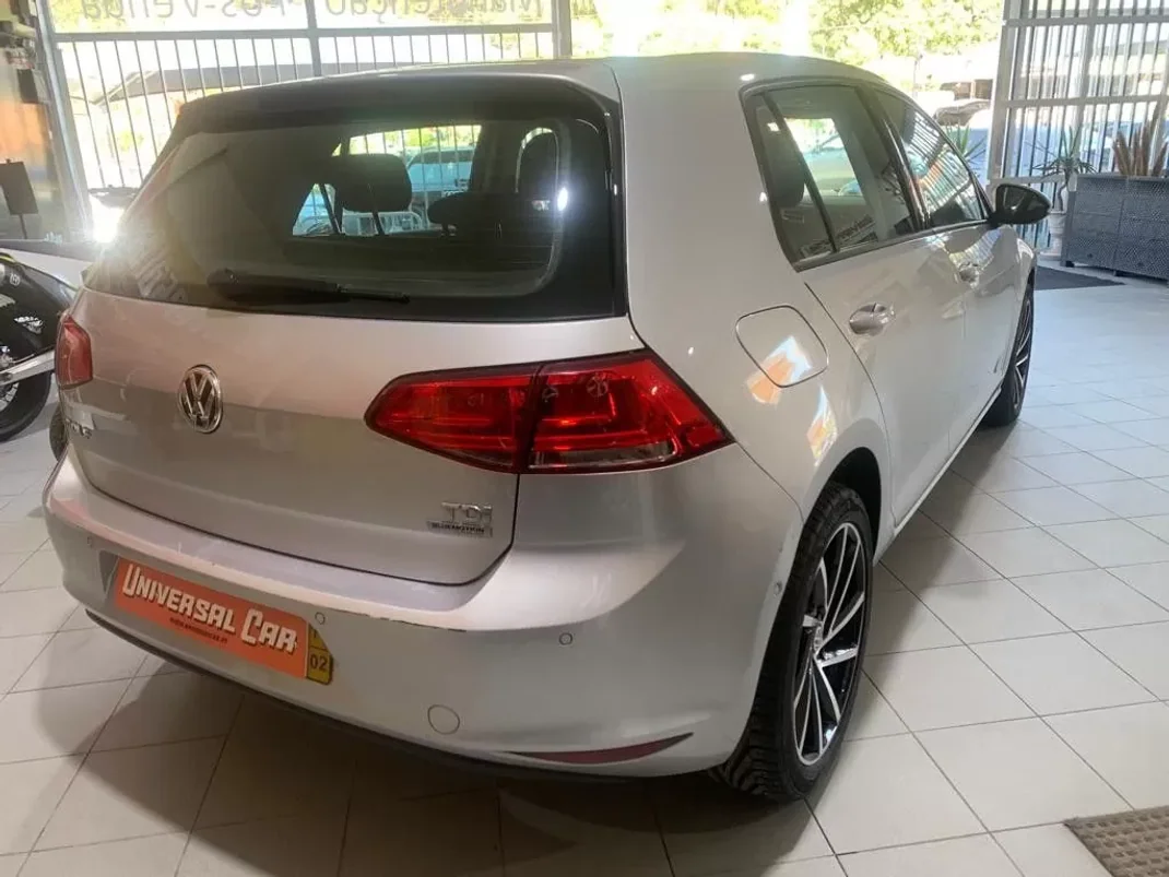 Volkswagen Golf 2014 - 15900 EUR, 159000 km - AUTO.MOTO.pt - 159000km - foto 3 de 13