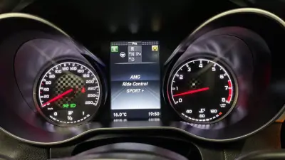 Mercedes-Benz C 43 AMG 2016 - 39990 EUR, 128967 km - AUTO.MOTO.pt - 128967km - foto 39 de 55