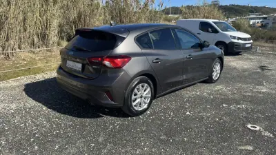 Ford Focus 2022 - 16490 EUR, 56000 km - AUTO.MOTO.pt - 56000km - foto 4 de 22