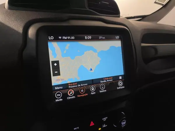 Jeep Renegade 2019 - 15950 EUR, 142000 km - AUTO.MOTO.pt - 142000km - foto 18 de 24