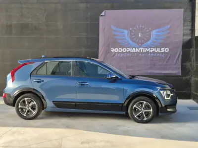 Kia Niro 2022 - 24750 EUR, 72000 km - 72000km - foto 4 de 47
