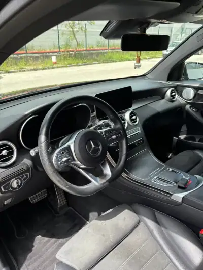 Mercedes-Benz GLC 300 2019 - 49990 EUR, 84000 km - AUTO.MOTO.pt - 84000km - foto 6 de 9