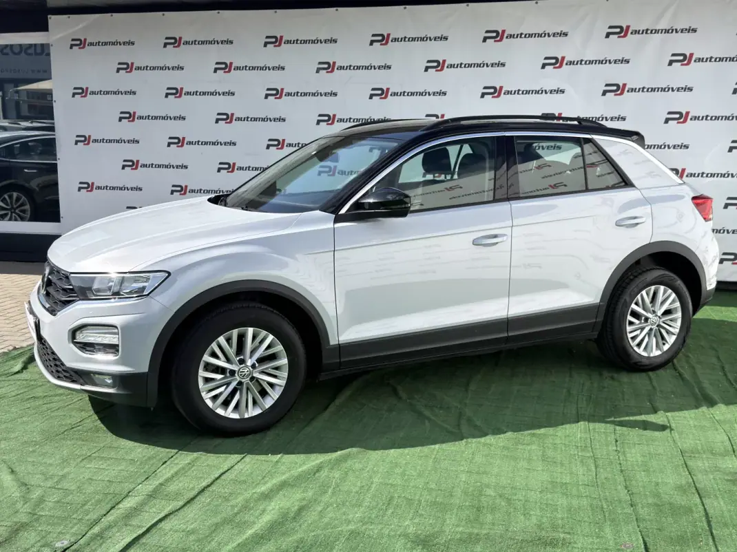 Volkswagen T-Roc 2018 - 16990 EUR, 108000 km - AUTO.MOTO.pt - 108000km - foto 2 de 11
