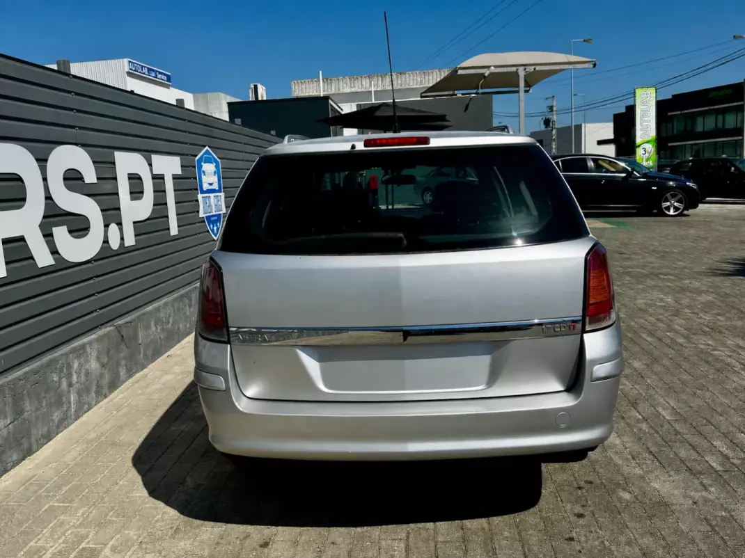 Opel Astra Caravan 2005 - 2950 EUR, 352000 km - 352000km - foto 12 de 15