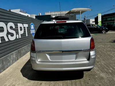 Opel Astra Caravan 2005 - 2950 EUR, 352000 km - 352000km - foto 12 de 15