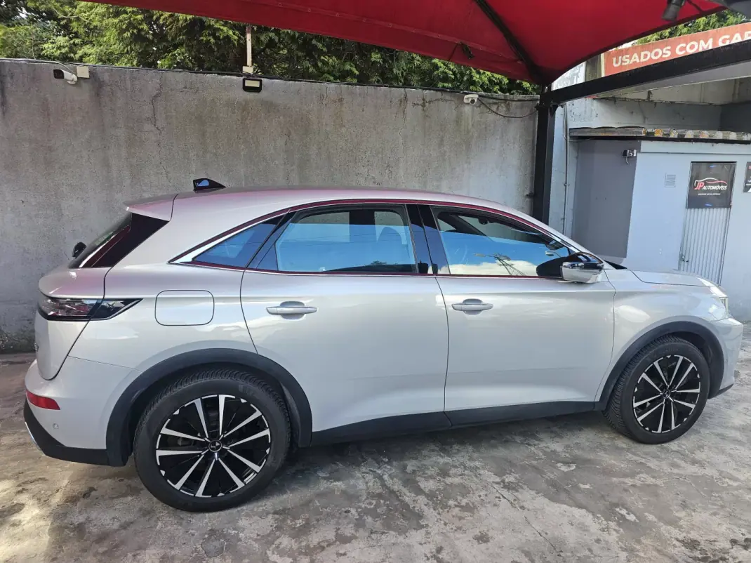 DS DS7 Crossback 2023 - 21999 EUR, 151000 km - 151000km - foto 4 de 9