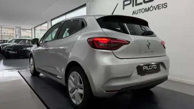 Renault Clio 2022 - 14900 EUR, 136243 km - AUTO.MOTO.pt - 136243km - foto 6 de 30